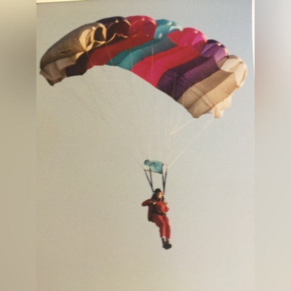 Meet your Poshers, Stephanie & Avalon - Picture 7 of 15